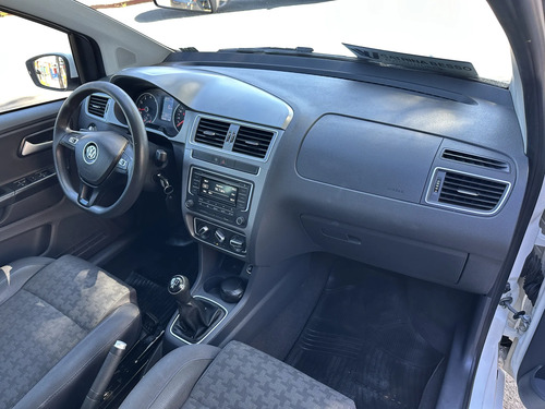 Volkswagen Suran 1.6 Comfortline 101cv 2015