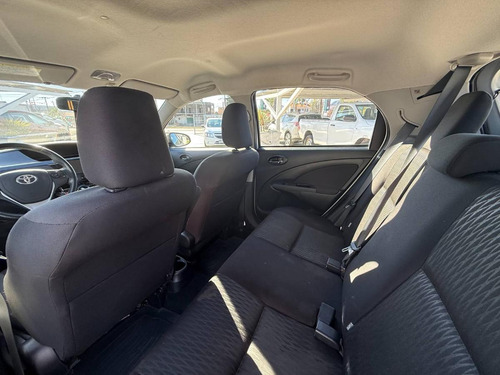 Toyota Etios 1.5 X 5p 2022