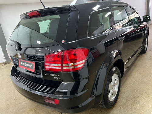 Dodge Journey 2.4 Sxt Atx Techo 3filas 2011