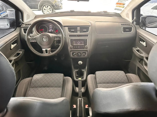 Volkswagen Suran 1.6 Comfortline 101cv 2014