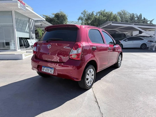 Toyota Etios 1.5 X 5p 2022