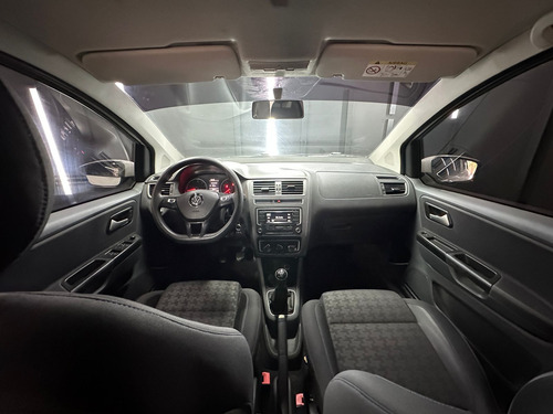 Volkswagen Fox 1.6 HIGHLINE 5P L15 2016