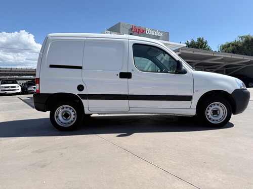 Peugeot Partner Patagónica 1.6 Furgon Confort 2024