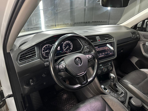 Volkswagen Tiguan 2.0 T ALLSPACE HIGHLINE AT L17 2018