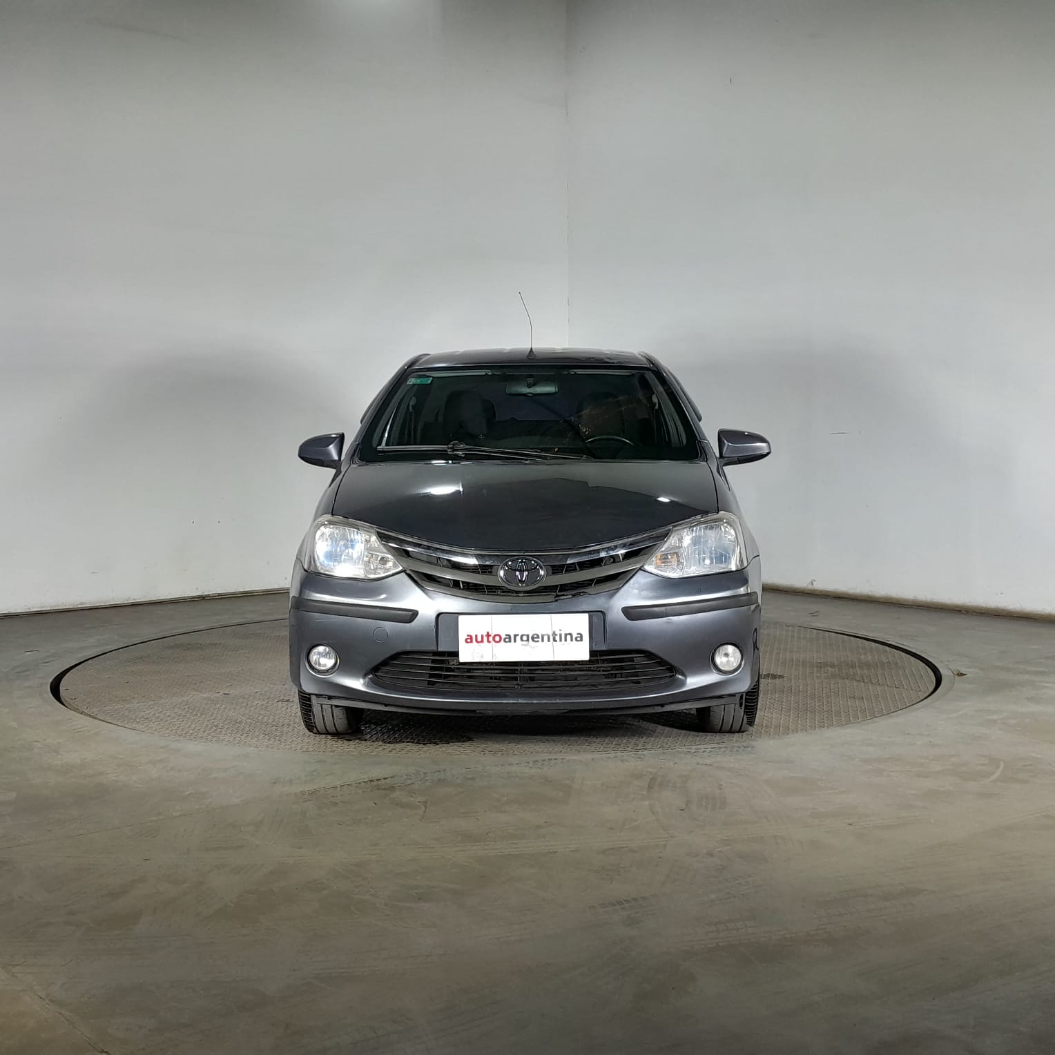 Toyota ETIOS XLS 1.5 M/T 4P 2014