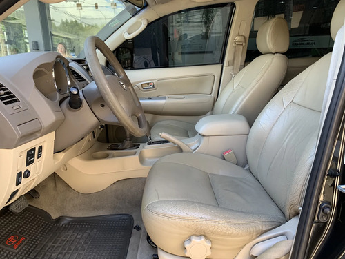 Toyota Hilux SW4 3.0 Srv Cuero At 4X4 2006