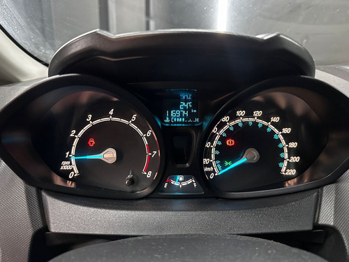 Ford Fiesta 1.6 SE PLUS KD 5P L13 2016