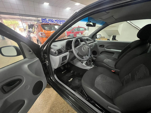 Renault Clio 1.2 Authentique Pack Ii 75cv 2012