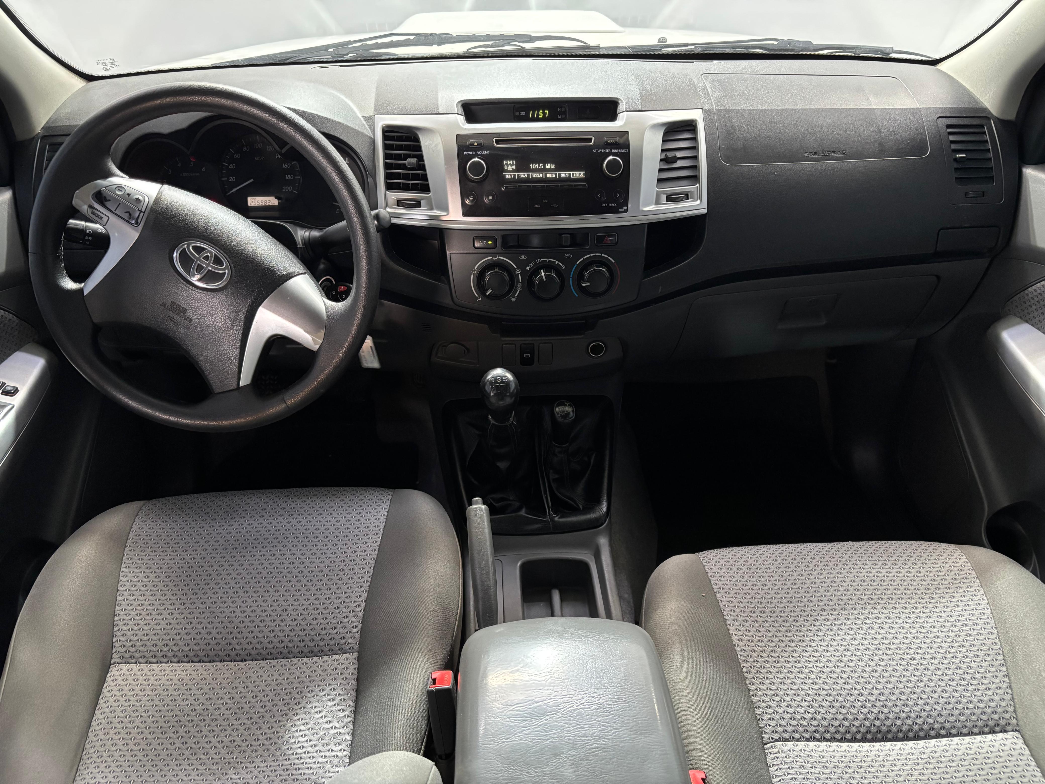 Toyota Hilux 3.0 CD SR 171 CV 4X4 2015