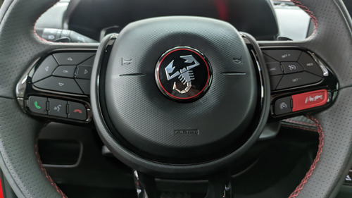 Fiat FASTBACK 1.3 Abarth T270 At6 2025