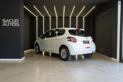 Peugeot 208 1.6 Allure 2020