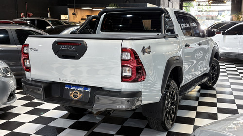Toyota Hilux Pick-Up 2.8 Cd Conquest 204Cv 4X4 At 2023