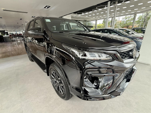 Toyota SW4 2.8 Tdi Gr-s 4x4 7as 6at 2026