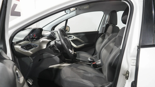 Peugeot 2008 1.6 Allure 2016