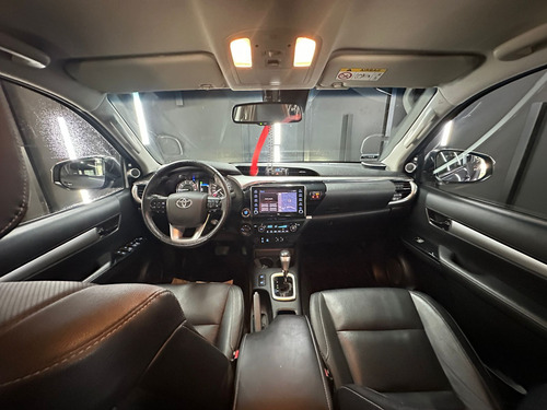 Toyota Hilux 2.8 TDI 4X4 DC SRX AT6 L21 2021