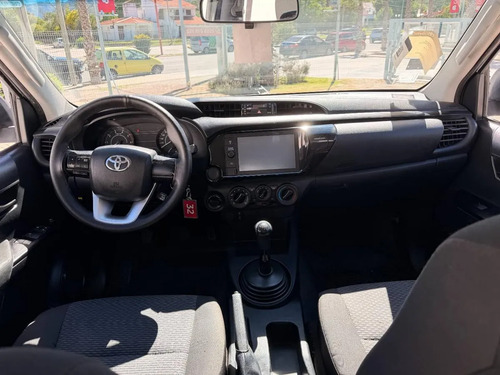 Toyota Hilux 2.4 Dc 4x4 Tdi Dx 2022