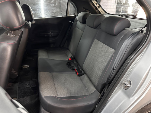 Volkswagen Gol 1.6 TREND SPORTLINE 5P L15 2016