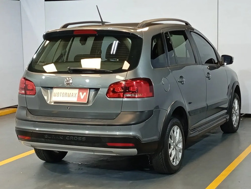 Volkswagen Suran 1.6 Highline L/15 2015