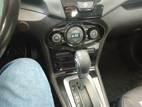 Ford Fiesta Kinetic 1.6 Titanium Powershift 120cv 2014