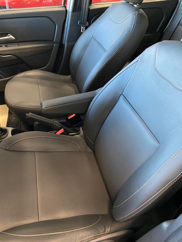 Renault Duster Oroch OUTSIDER 2025