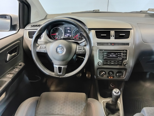 Volkswagen Suran 1.6 Highline L/15 2015