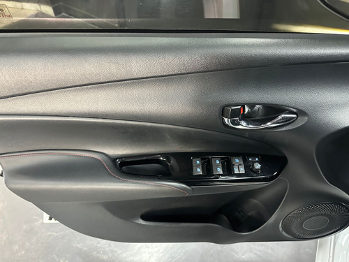 Toyota Yaris 1.5 S CVT 5P L20 2022