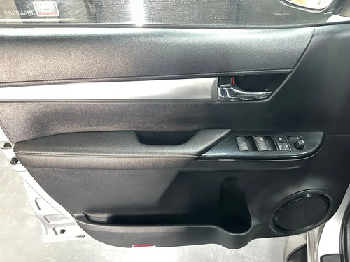 Toyota Hilux 2.8 TDI 4X2 DC SRV L16 2018