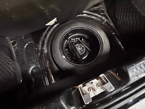 Volkswagen Fox 1.6 HIGHLINE I MOT 5P L10 2012