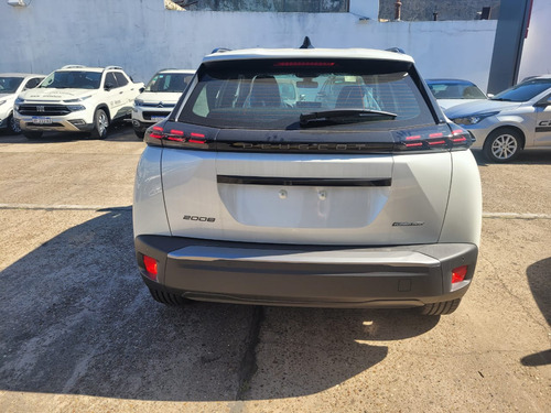 Peugeot 2008 1.0T Active Automatico 2026