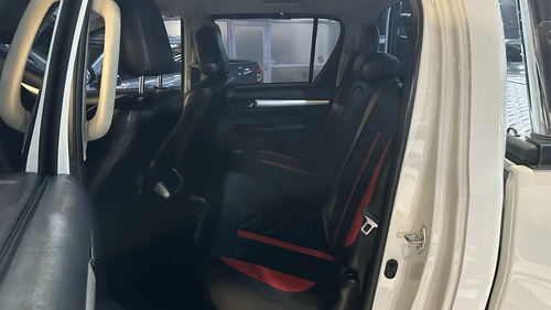 Toyota Hilux Pick-Up 2.8 Cd Srv 177cv 4x4 2016