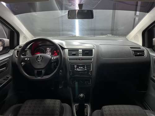 Volkswagen Fox 1.6 HIGHLINE 5P L15 2016