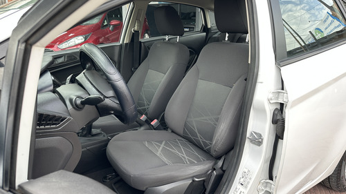 Ford Fiesta Kinetic 1.6 S Plus 120cv 2014