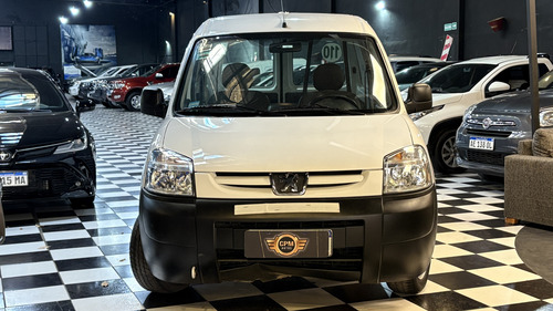 Peugeot Partner 1.6 Furgon Confort 2023