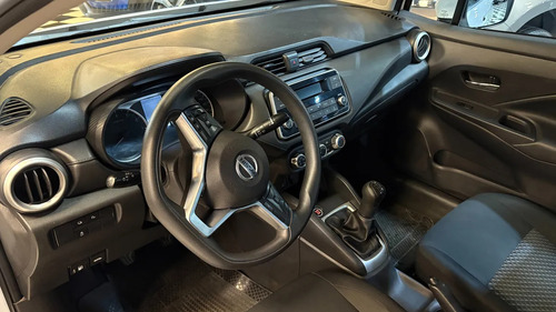 Nissan Versa 1.6 Sense Mt 2022