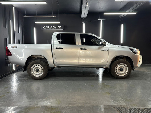 Toyota Hilux 2.4 TDI 4X4 DC DX L20 2021