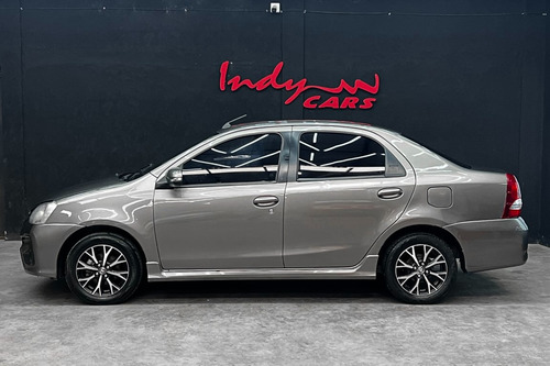 Toyota Etios 1.6 Sedan XLS 2018