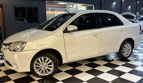 Toyota Etios 1.5 Sedan Xls 2016