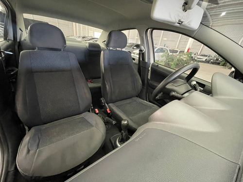 Volkswagen Voyage 1.6 Trenline 101cv 2016