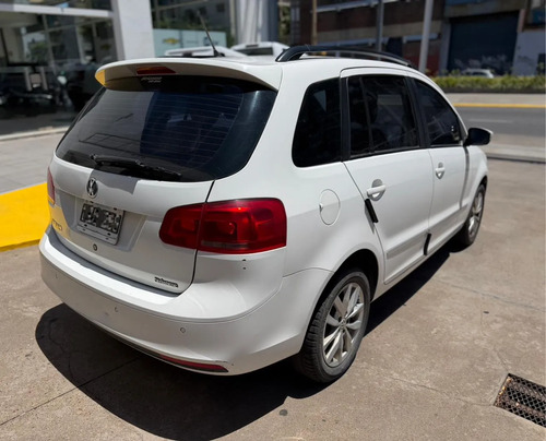 Volkswagen Suran 1.6 Highline 101cv 11c 2012