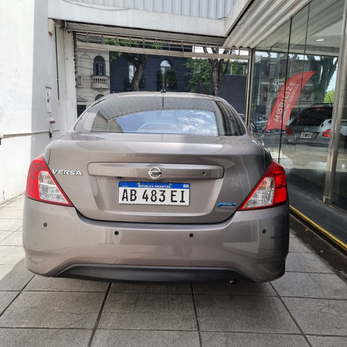 Nissan Versa 1.6 Advance Mt 2017