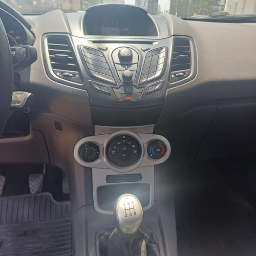 Ford Fiesta Kinetic 1.6 Se 120cv 2014