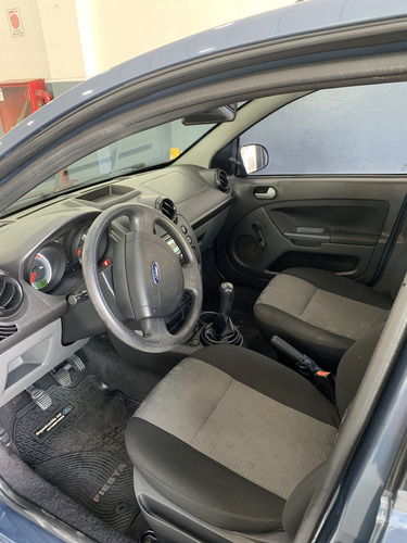 Ford Fiesta Ambiente Plus MP3 2011