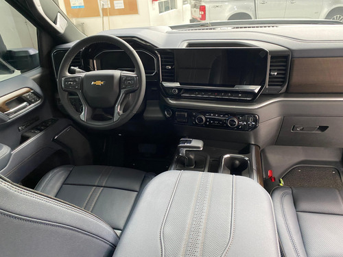 Chevrolet Silverado 5.3 V8 High Country 2026