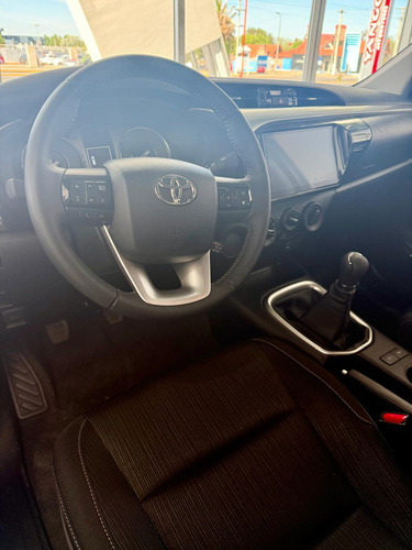 Toyota Hilux Pick-Up 2.4 Cd Sr 150cv 4x2 2025