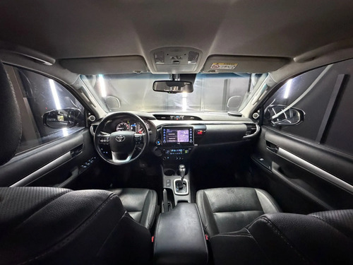 Toyota Hilux 2.8 TDI 4X2 DC SRX AT6 L21 2022