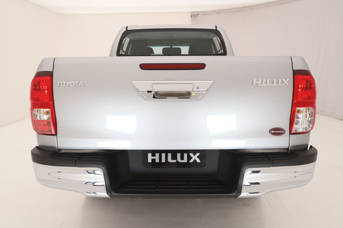 Toyota Hilux Pick-Up 2.4 Cd Sr 150cv 4x2 2025
