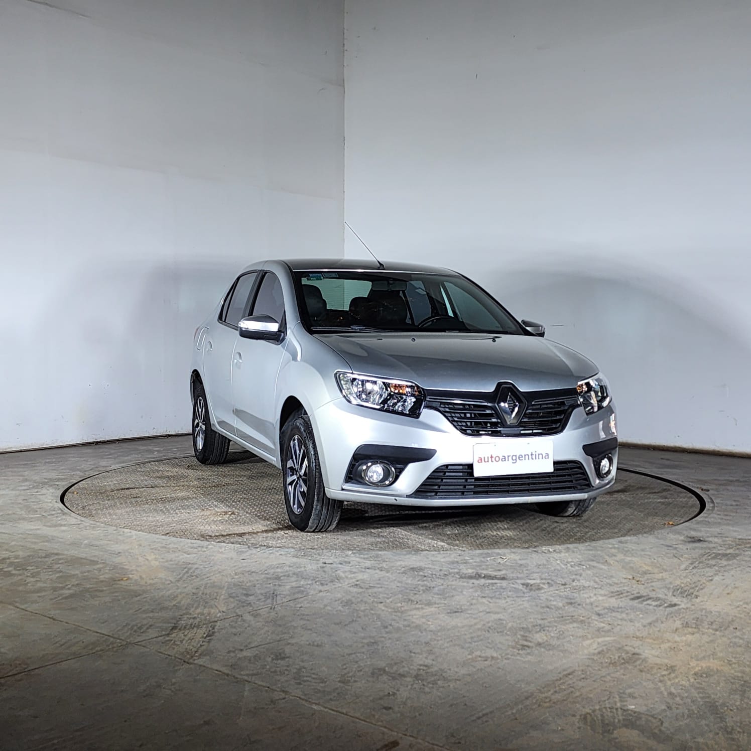 Renault LOGAN PH2 INTENS 1.6 4P 2023