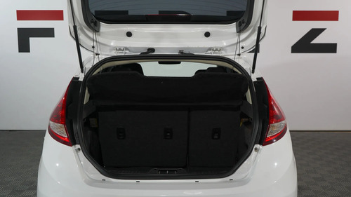 Ford Fiesta 1.6 KINETIC DESIGN TITANIUM 2012