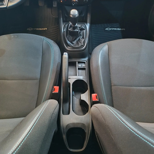 Chevrolet Onix plus 1.4 Joy Black 2020