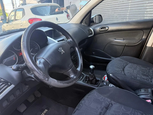 Peugeot 207 1.4 Xs 2010